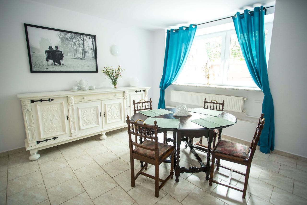 Moonriver Inn Warsawa Bagian luar foto