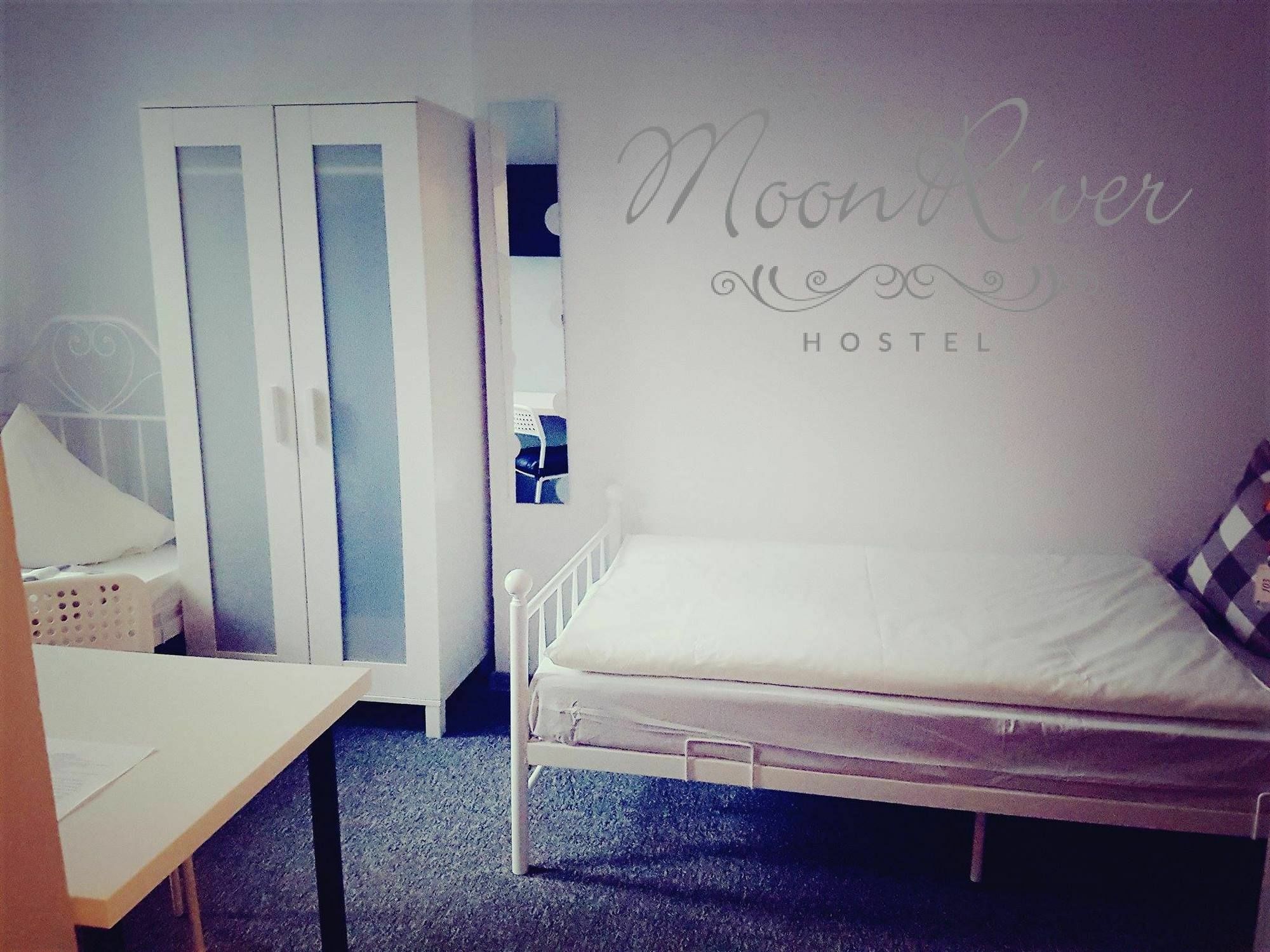 Moonriver Inn Warsawa Bagian luar foto